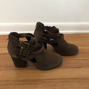 SODA ankle booties